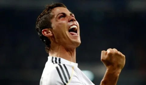 ક્રિસ્ટિયાનો રોનાલ્ડોએ પ્રીમિયર લીગ છોડ્યા પછી રિયાધમાં અલ-નાસરમાં જોડાવા માટે £175 મિલિયન-એક વર્ષનો મોટો સોદો કર્યો 