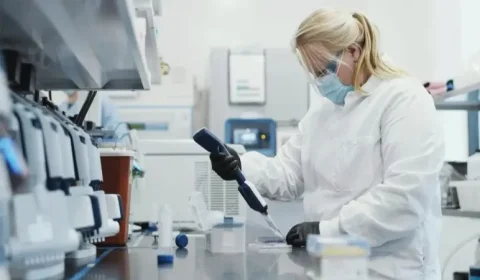 અમેરિકા: 5 વર્ષથી ઓછી ઉંમરના બાળકો માટે ફાઈઝરનો કોરોના બૂસ્ટર ડોઝ, FDAને આપી મંજૂરી