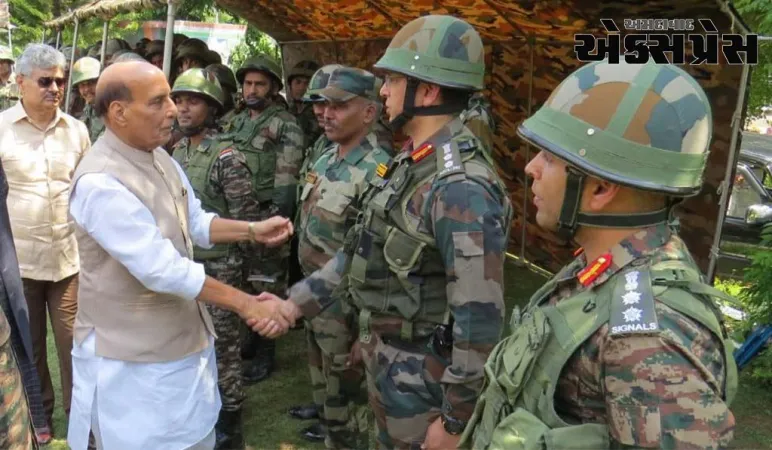 રક્ષા મંત્રી રાજનાથ સિંહે રાજૌરીના આર્મી બેઝ કેમ્પની લીધી મુલાકાત