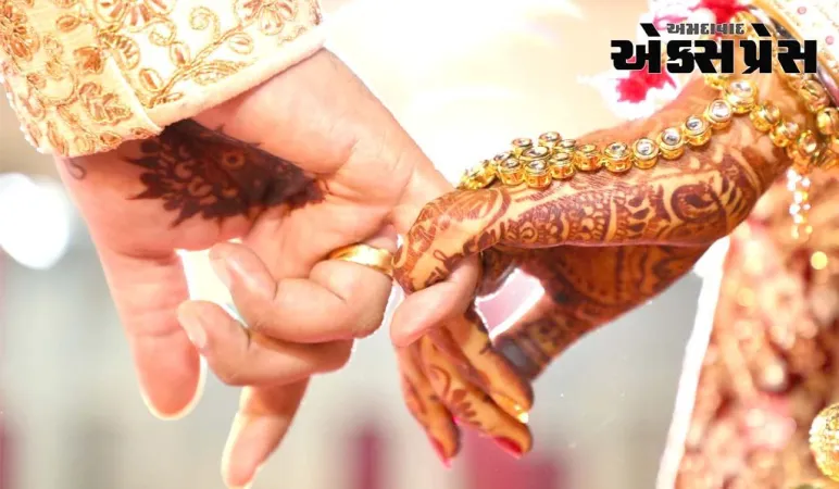 40 વર્ષની કાકી 20 વર્ષના ભત્રીજાના પ્રેમમાં પડી, કાકાએ રંગે હાથે ઝડપ્યા, પછી...