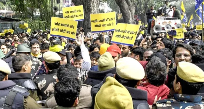 ચંદીગઢ મેયરની ચૂંટણી વિવાદ: ભાજપની વિવાદાસ્પદ જીત સામેના વિરોધમાં AAP સભ્યોની અટકાયત કરવામાં આવી