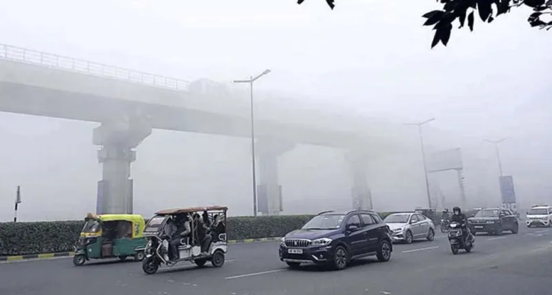 ધુમ્મસનો નાજુક પડદો ઉત્તર ભારતને ઢાંકી દે છે: IMD દ્વારા દિલ્હીમાં હળવા વરસાદની અપેક્ષા