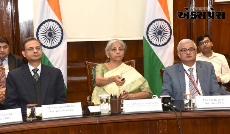 નાણાપ્રધાન નિર્મલા સીતારમણે રૂ. 1,000 કરોડથી વધુની કિંમતના સાત પ્રોજેક્ટ લોન્ચ કર્યા