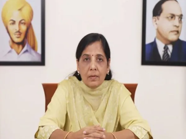 અરવિંદ કેજરીવાલની પત્નીઃ પતિ કોર્ટમાં દારૂ કૌભાંડનું સત્ય જાહેર કરશે