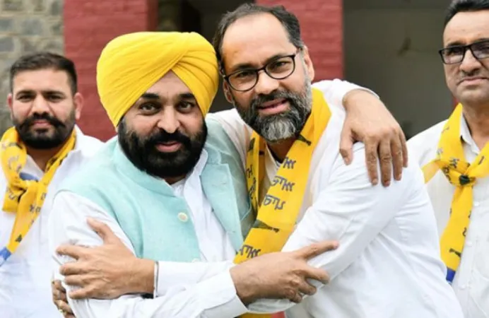 પવન કુમાર ટીનુ લોકસભા ચૂંટણી પહેલા AAPમાં જોડાયા
