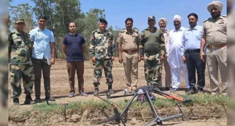 BSF અને પંજાબ પોલીસે ગુરદાસપુરમાં 11 કિલો હેરોઈન વહન કરતા ડ્રોનને નિષ્ક્રિય કર્યું