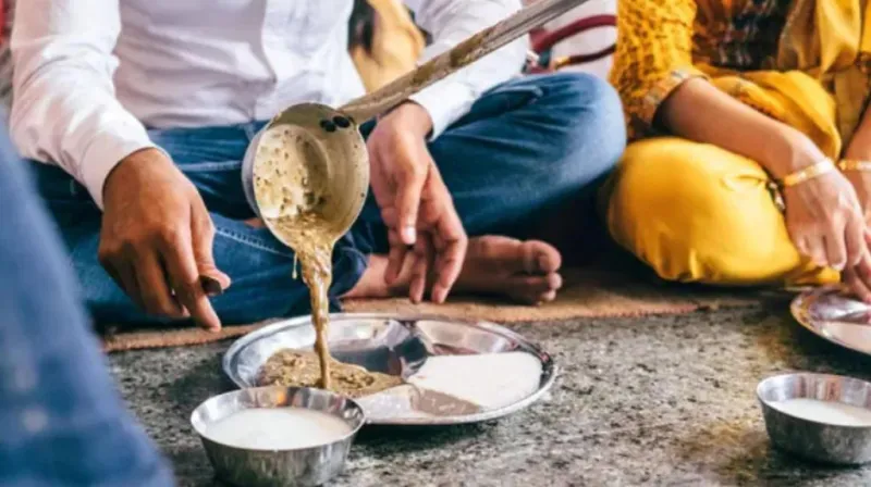 વાસ્તુ :  પલંગ પર બેસીને \જમવું શુભ  કે અશુભ જાણો ? 