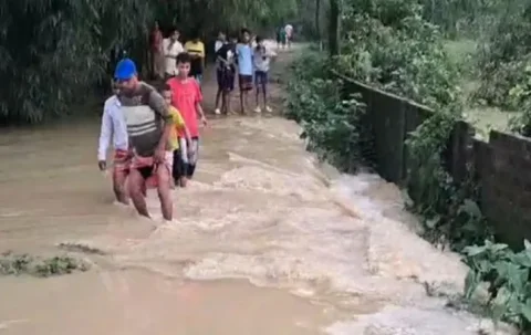 આસામ પૂરથી 36,000 બાળકો સહિત 2 લાખ લોકોને થઈ અસર 