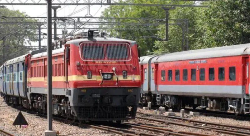ગુજરાતમાં 19 ટ્રેનોના રૂટ બદલાયા