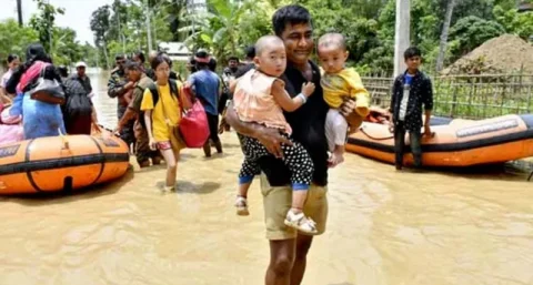 ભારે વરસાદ વચ્ચે NDRF અને SDRF અથાક કામ કરતાં અમિત શાહે આસામ પૂર રાહતની ખાતરી આપી