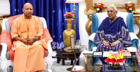 CM યોગી આદિત્યનાથ રાજ્યપાલને મળ્યા; પેટાચૂંટણીઓ પર કેન્દ્રિત કેબિનેટ બેઠકની અધ્યક્ષતા કરી