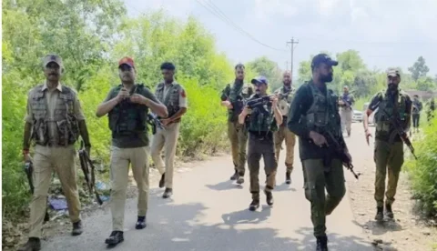 J-K: યુદ્ધ સેક્ટર ફાયરફાઇટમાં સૈનિકો ઘાયલ; કાઉન્ટર ઓપરેશન ચાલુ