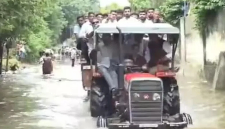 ગુજરાતના આરોગ્ય મંત્રી રુષિકેશ પટેલ આણંદમાં પૂરની અસરની સમીક્ષા કરી 