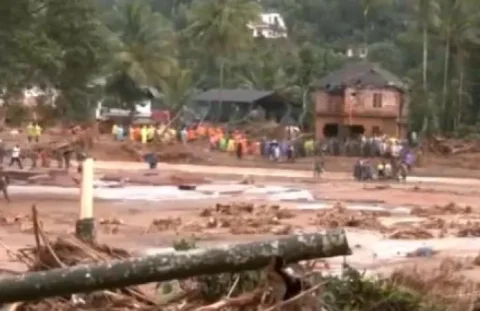 Wayanad Landslide : વાયનાડ ભૂસ્ખલન દુર્ઘટનામાં મૃત્યુઆંક વધીને 143 પર પહોંચ્યો; બચાવ કામગીરી ચાલુ