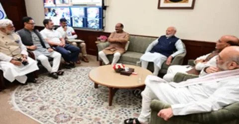 પીએમ મોદી અને વિપક્ષી નેતાઓએ લોકસભા અધ્યક્ષ સાથેની બેઠકમાં હાજરી આપી