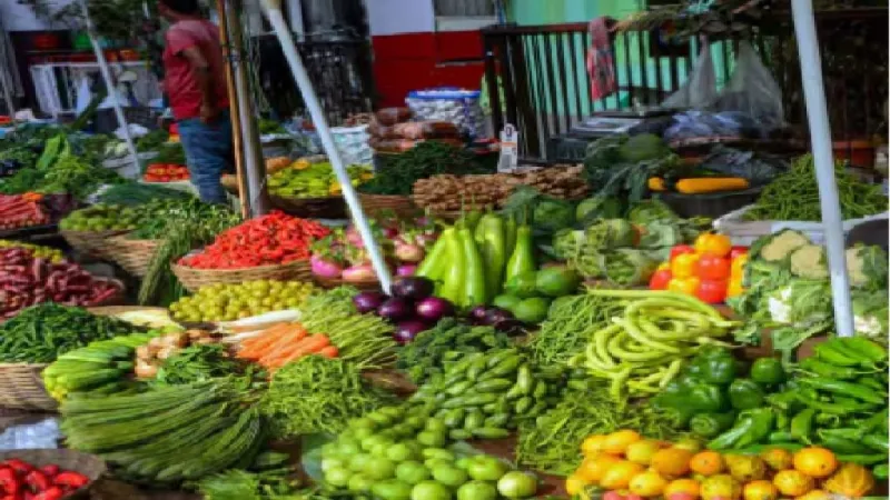 રાજ્યભરમાં ભારે વરસાદને કારણે લીલા શાકભાજી ભાવ આસમાને પહોંચ્યા 