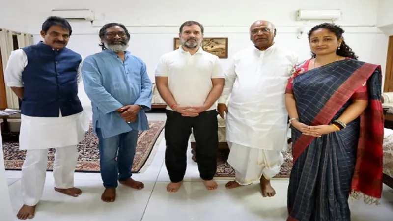 ઝારખંડના CM હેમંત સોરેન ખડગે અને રાહુલ ગાંધીને મળ્યા
