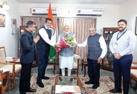 PM મોદીએ સોમનાથ મંદિરના વિકાસ અંગે રાજભવન ખાતે બેઠકની અધ્યક્ષતા કરી 