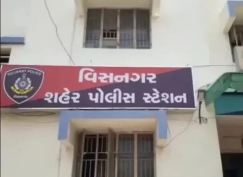 મહેસાણામાં કારનો કબજો હિંસક લૂંટ તરફ દોરી ગયો