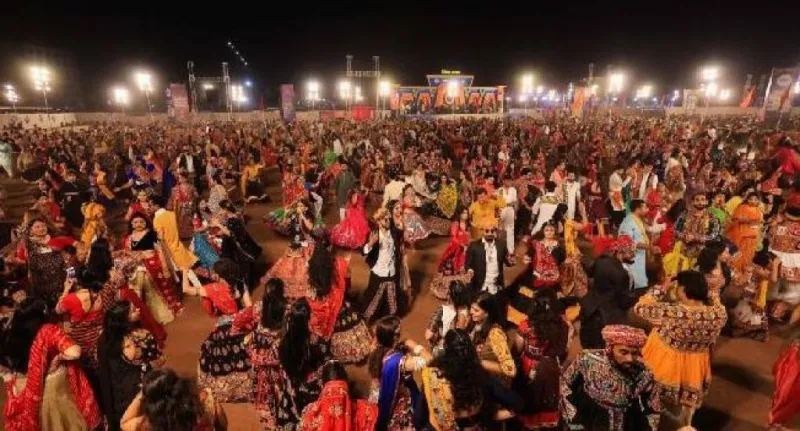  નવરાત્રી 2024 : ખેલૈયાઓને લઈને ગૃહ રાજ્યમંત્રી હર્ષ સંઘવીએ આપ્યું સૌથી મોટું નિવેદન 