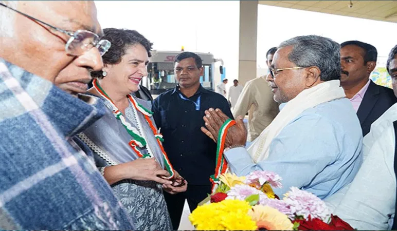 પ્રિયંકા ગાંધી અને મલ્લિકાર્જુન ખડગે ‘જય બાપુ, જય ભીમ’ રેલીમાં ભાગ લેવા બેલાગવી પહોંચ્યા