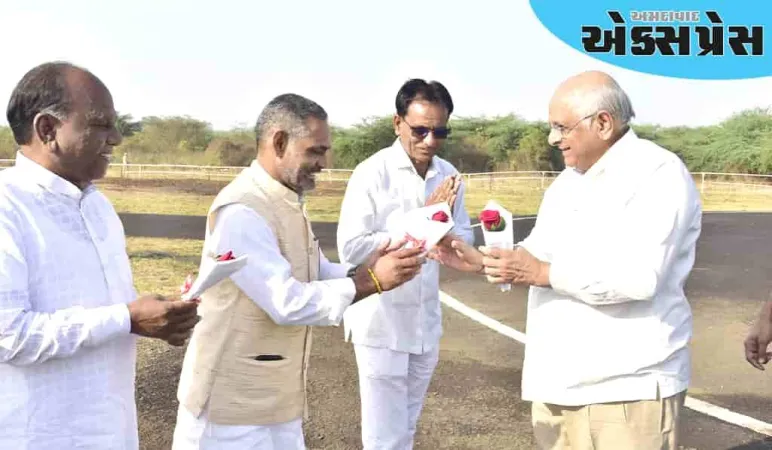 મુખ્યમંત્રી ભૂપેન્દ્રભાઈ પટેલનું રાજપીપલા હેલિપેડ ખાતે ઉષ્માસભર સ્વાગત કરાયું