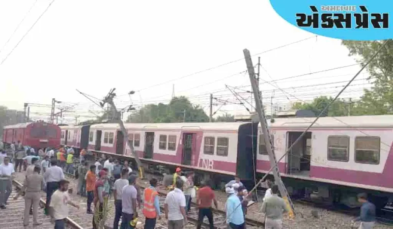 દિલ્હીમાં વિમાન દુર્ઘટના વચ્ચે રેલ અકસ્માત, ટ્રેનનો બોગી પાટા પરથી ઉતરી