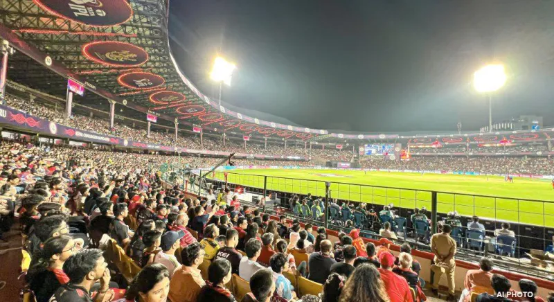 એમ. ચિન્નાસ્વામી સ્ટેડિયમ મહિલા વર્લ્ડ કપ 2025 અને IPL જેવી મોટી ઇવેન્ટ્સ માટે અસુરક્ષિત