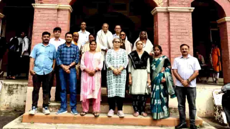 સંખેડા કોલેજમાં આદિવાસી દિવસની ઉજવણી, વડીલોનું સન્માન