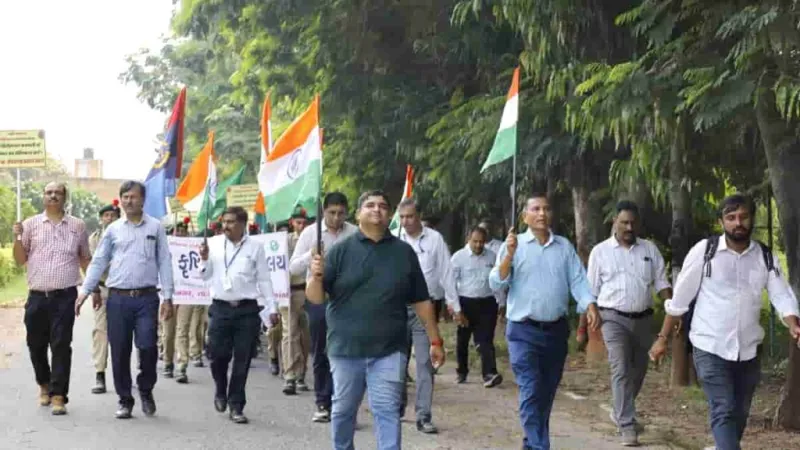 હર ઘર તિરંગા: સરદાર કૃષિ યુનિ. ખાતે વોકલ ફોર લોકલ રેલી
