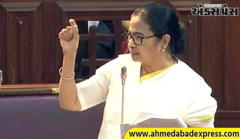 બંગાળ વિધાનસભામાં ભારે હોબાળો, 5 ભાજપના ધારાસભ્યોને સસ્પેન્ડ