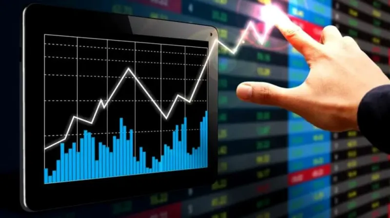 માર્કેટમાં ઉછાળો: અદાણીના શેર્સમાં ચમક, IT સેક્ટર પર મંદીનો ઓછાયો