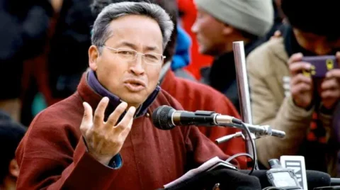 લદ્દાખ સ્ટેટહુડ વિરોધમાં લેહ હિંસા: સોનમ વાંગચુકનું અનશન તૂટ્યું