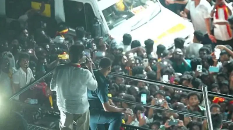 કરુરમાં અભિનેતા વિજયની સભામાં અફરાતફરી: ભાગદોડ જેવી સ્થિતિ સર્જાતા અનેક લોકો ઘાયલ