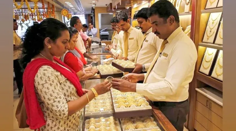 રેકોર્ડબ્રેક ભાવ છતાં ધનતેરસ પર ₹1 લાખ કરોડનો ધૂમ વેપાર