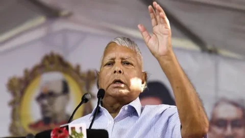 IRCTC કૌભાંડ: લાલુ પ્રસાદ યાદવ પહોંચ્યા દિલ્હી હાઈકોર્ટ, ટ્રાયલ કોર્ટના આદેશને આપી પડકાર!