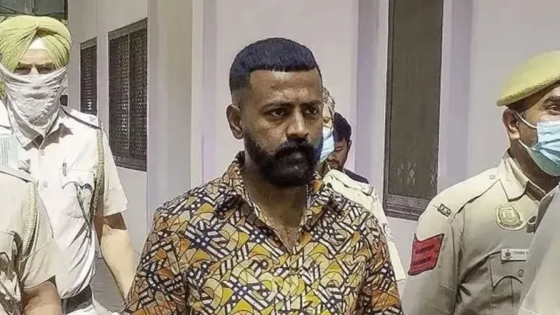 મહાઠગ સુકેશ ચંદ્રશેખર હવે સમાધાન કરવા તૈયાર! 200 કરોડના કૌભાંડમાં કોર્ટે નોટિસ ફટકારી