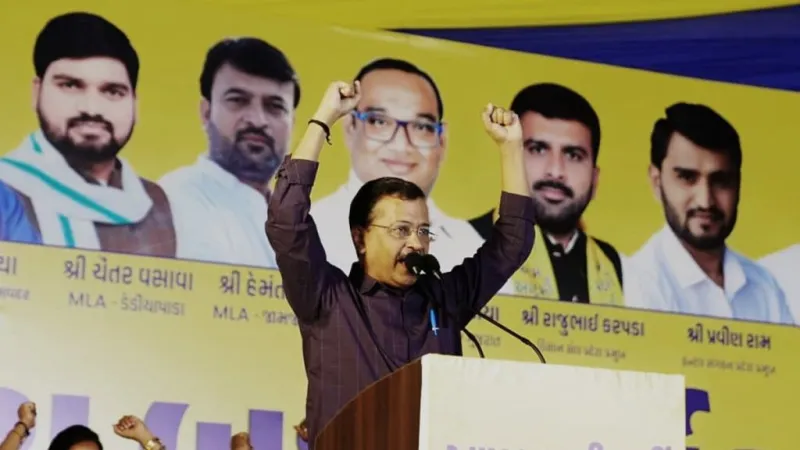 વડોદરામાં કેજરીવાલની ગર્જના: "ભાજપ ગુજરાતના યુવાનોનું ભવિષ્ય અને ખેડૂતોના પૈસા ખાઈ ગઈ, 2027માં પરિવર્તન નક્કી!"