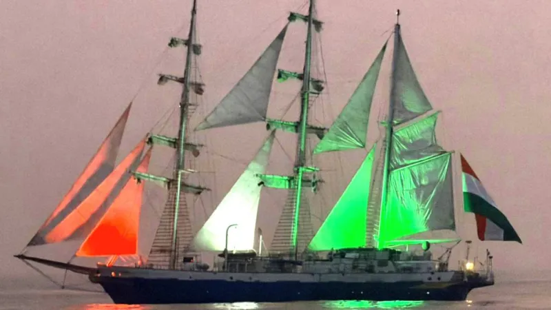 ભારતીય નૌસેનાનું INS સુદર્શિની 10 મહિનાની સમુદ્રી સફરે રવાના, 'લોકાયન 26' દ્વારા 13 દેશોમાં ભારતની દરિયાઈ શક્તિનો વાગશે ડંકો!