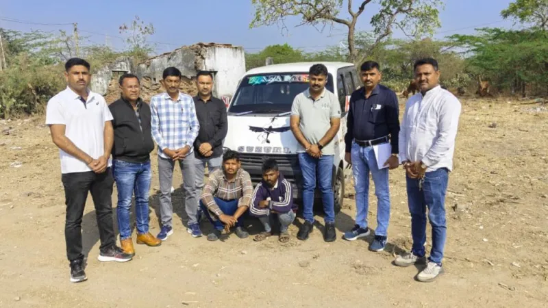 જામનગરમાં હાઈવે પરથી ઈકો કારની ચોરી કરનાર પંચમહાલની ટોળકી ઝડપાઈ, LCB એ ફિલ્મી ઢબે દબોચ્યા!