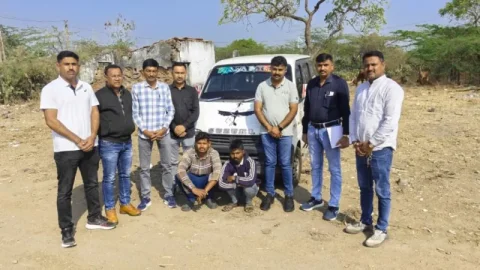 જામનગરમાં હાઈવે પરથી ઈકો કારની ચોરી કરનાર પંચમહાલની ટોળકી ઝડપાઈ, LCB એ ફિલ્મી ઢબે દબોચ્યા!