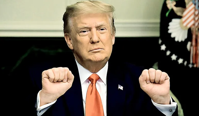 હોર્મુઝમાં તણાવ: ટ્રમ્પની ઈરાનને ચેતવણી, અમેરિકાએ 10 બોટ તોડી પાડી