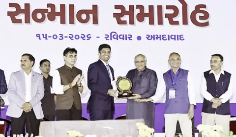 GPSC અને UPSC પાસ કરનારા 1300+ વિદ્યાર્થીઓનું સરદારધામમાં સન્માન