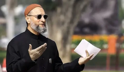 AIMIM ચીફ ઓવૈસીનો પ્રહાર: "દેશના ગ્રેજ્યુએટ બેરોજગાર છે અને વિદેશ નીતિમાં તટસ્થતાની જરૂર"