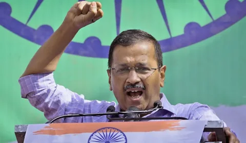 આપ નેતાઓની મોટી બગાવત: ૭ સાંસદો ભાજપમાં જોડાયા