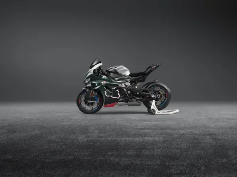 BMW M1000 RR: આઇલ ઑફ મેન TT રેસની ઉજવણી કરતી લિમિટેડ-એડિશન મોટરસાઇકલ
