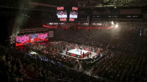  સ્ટાર લાયરા વાલ્કીરિયાની 'હીલ' તરફ વળવાની સંભવિત ઝલક પર જોવા મળી