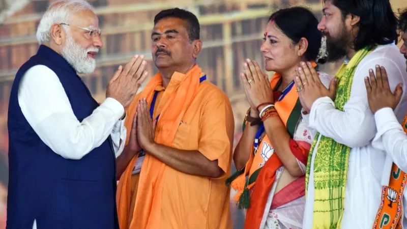 પશ્ચિમ બંગાળ કેબિનેટના પોર્ટફોલિયોની જાહેરાત: સ્વપન દાસગુપ્તાને નાણાં, તપસ રેને ઉદ્યોગ મંત્રાલય