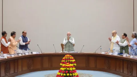 કેબિનેટે PM મોદીના કાર્યકાળની પ્રશંસા કરતો પ્રસ્તાવ પસાર કર્યો