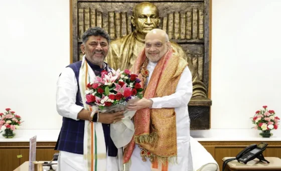 દિલ્હીમાં મોટી બેઠક: અમિત શાહને મળ્યા કર્ણાટકના સીએમ ડીકે શિવકુમાર, સાયબર ક્રાઈમથી લઈને શેરડીના ખેડૂતોના મુદ્દે કરી ખાસ ચર્ચા